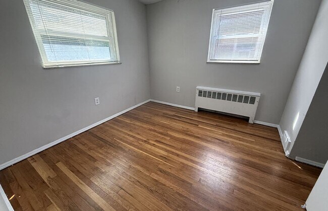 Photo - 922-926 Ludlow Avenue Unit 926-08