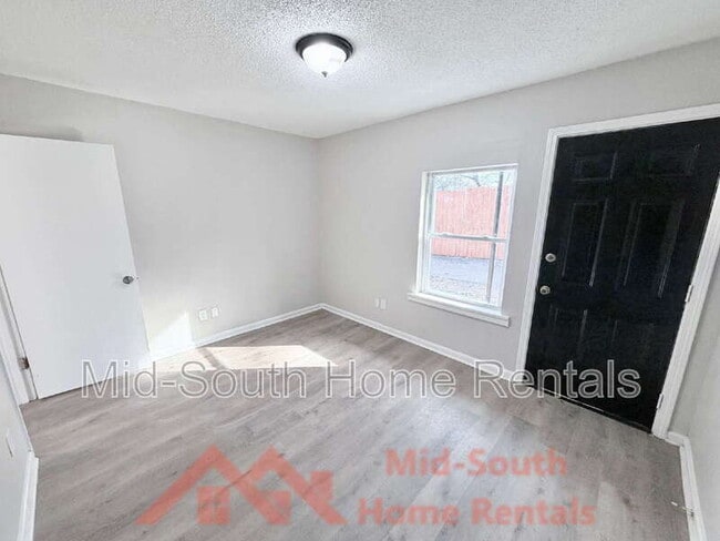 Photo - 139 N Claybrook St Unidad 9