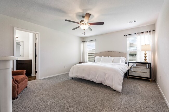 Photo - 2313 Pinewood Ave