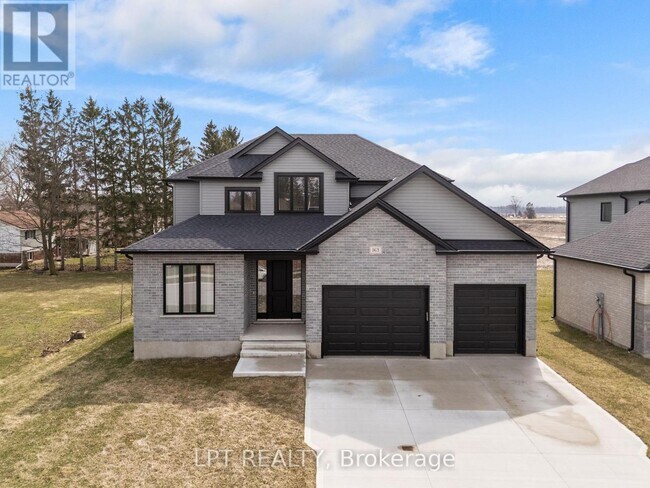 Photo - 163 McLeod St
