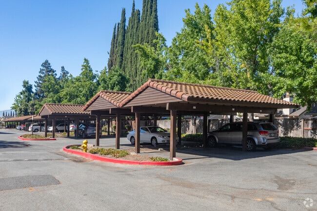Estacionamiento cubierto