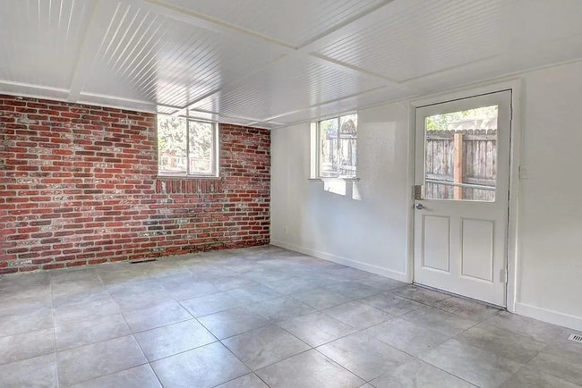 Photo - (2026 Pre-Leasing) Beautiful 3 Bed / 1 Bath Garden Apartment in Prime Boulder Location!