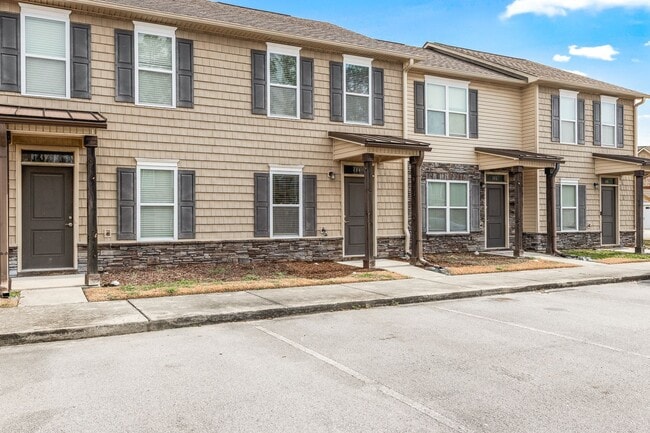 Photo - 404 Sullivan Loop Rd