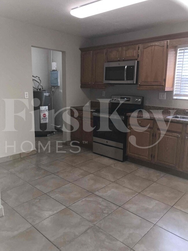 Photo - 240 N 69th Way