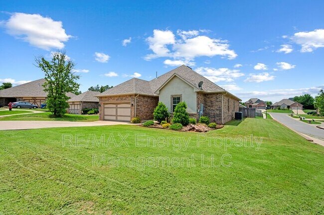 Photo - 2725 Pacifica Ln