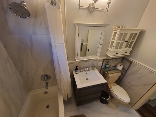 Photo - 4505 Dahill Rd