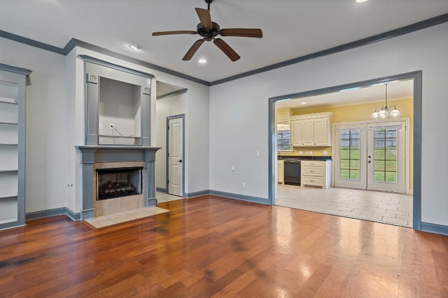 Photo - 420 Silver Hill Dr