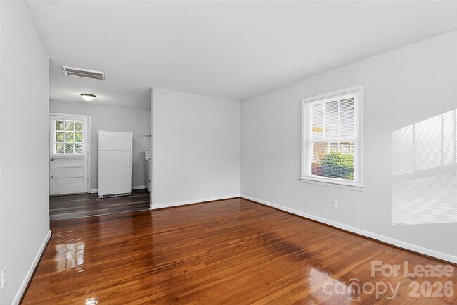 Photo - 4230 Castleton Rd