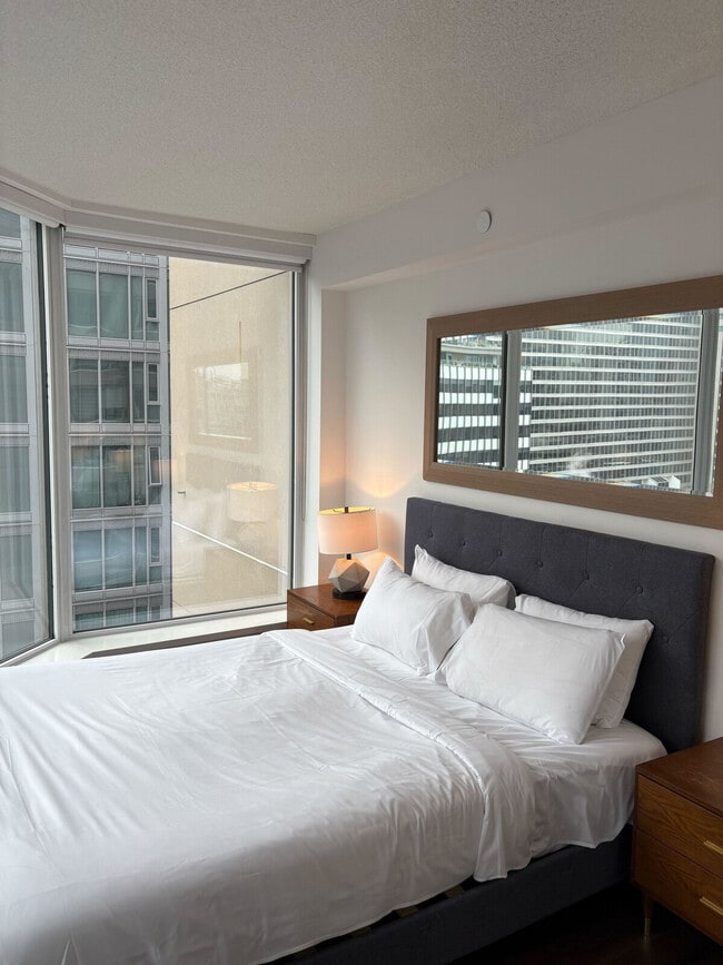 Building Photo - 20 Hazelton Ave Unit SI ID1510940P