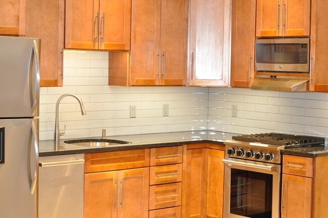 Photo - 1 Charles St S Unidad 214