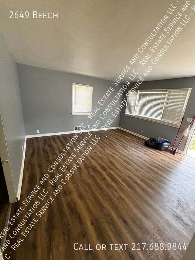 Photo - 2649 Beech-
