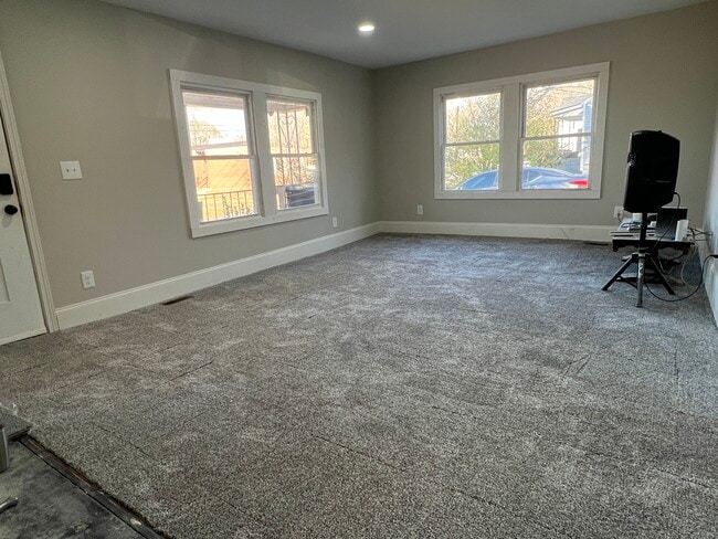 Photo - 104 Epworth St