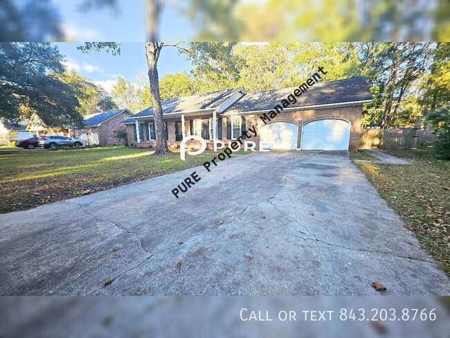 Beautifully Updated Rancher in Summerville... - Beautifully Updated Rancher in Summerville... House