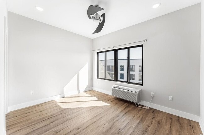 Building Photo - 1 Flagship St Rental