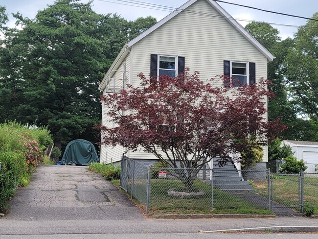 Building Photo - 91 Kilmer Ave Unit 2 Rental