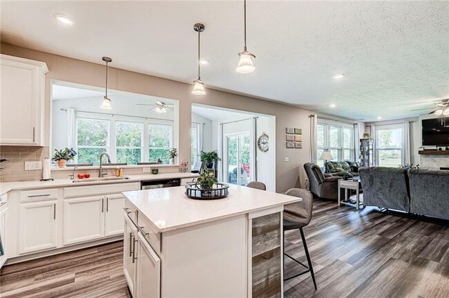 Photo - Beautiful 5 BR Home in Brownsburg!