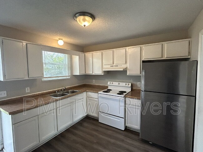 Photo - 1904 Westchester Dr