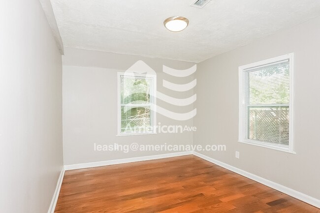 Photo - 3406 Seneca Ave