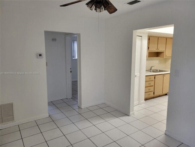 Photo - 7101 NW 24th St