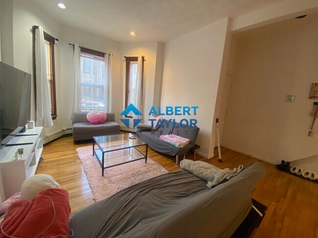 Photo - 14 Wigglesworth St