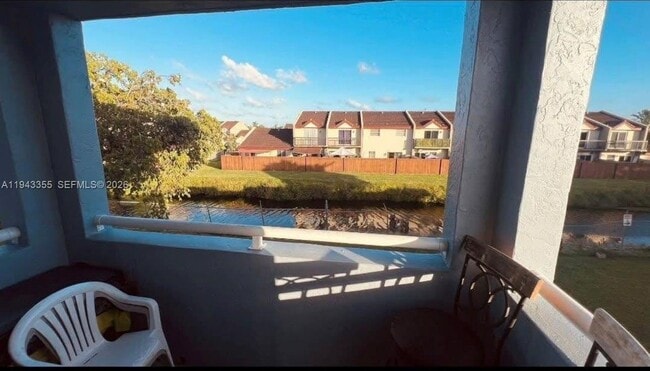 Building Photo - 6221 SW 131st Ct Unit 204