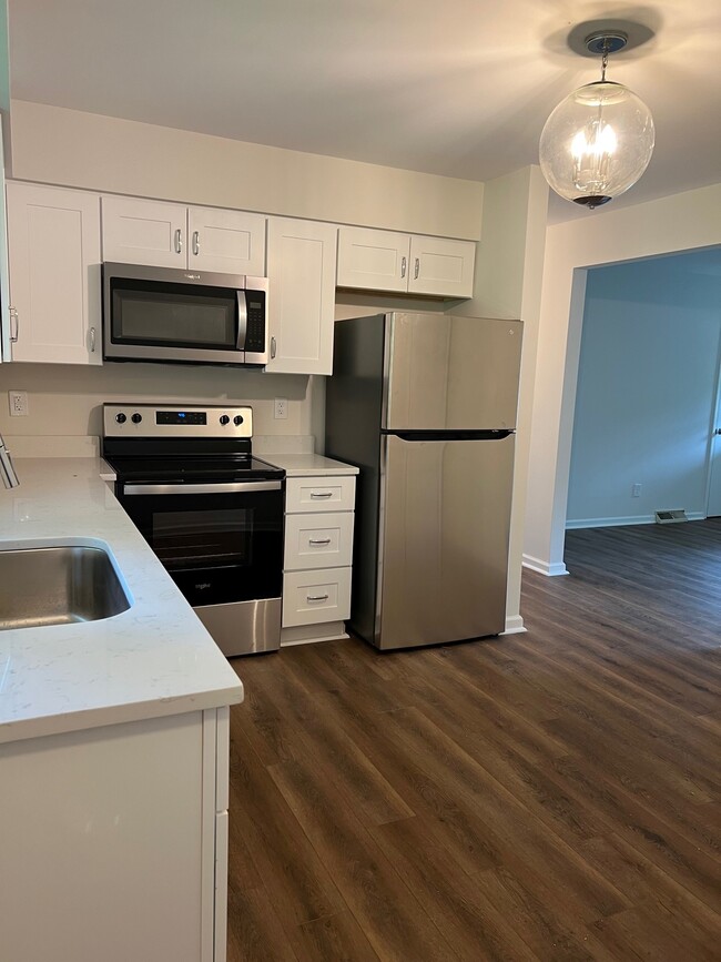 Photo - 141 Raine St