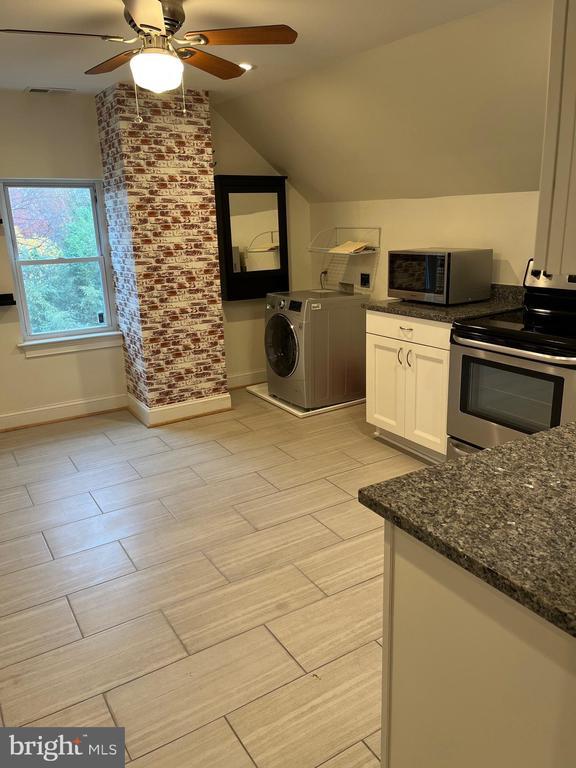 Photo - 112 E Howell Ave