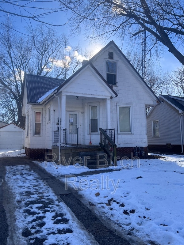 Photo - 702 W Miller St