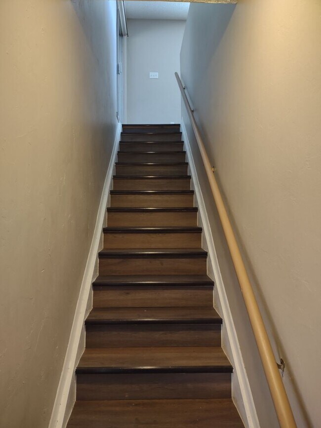 Photo - ALL PROSPECTIVE TENANTS MUST SUBMIT A $58 NON-REFUNDABLE APPLICATION FEE PER APPLICANT ONLINE AND... Unit D