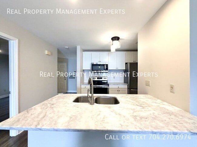 Photo - 913 Southwest Dr