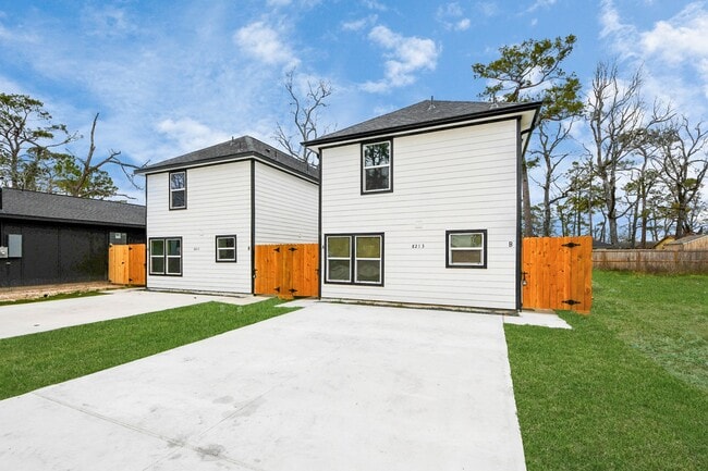 Photo - 8213 Richland Dr
