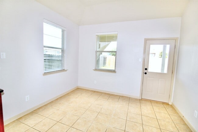 Photo - 6139 Norwood Meadows Ln