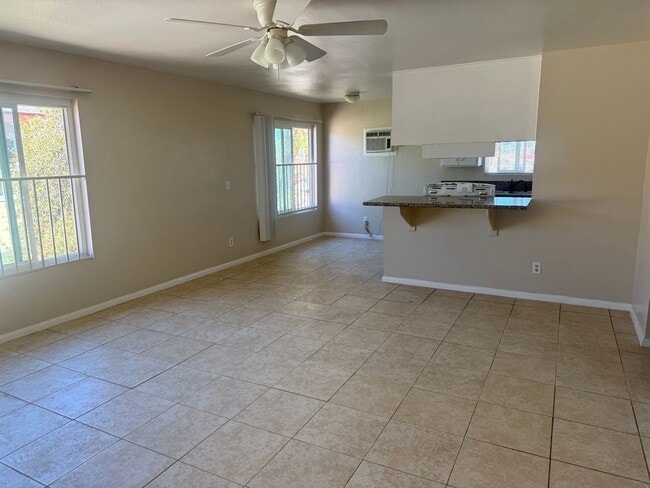 7118 Westview Pl Unit B