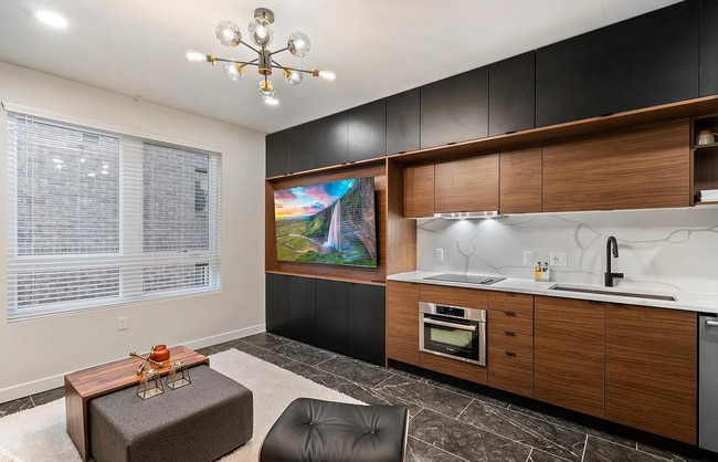 Photo - 2120 N Downing St Unidad 205