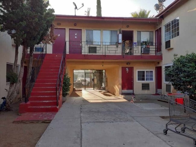 Building Photo - Charming, One Bedroom Apartment in Panorama City Unit I