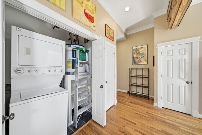 Photo - 215 W Norma St Unidad 202