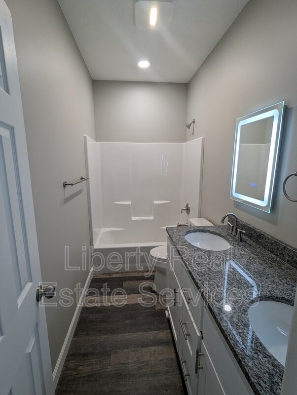 Photo - 275 Myrtle Ave