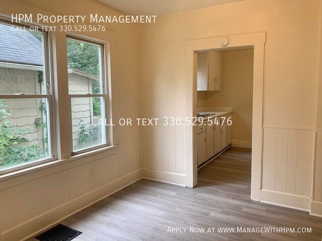 Photo - 1729 Edwards Ave NE