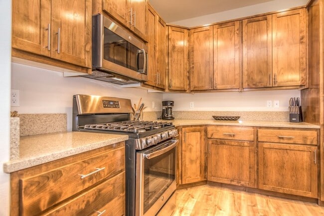 Photo - Spacious 3 Bedroom Home, Great Southeast B...