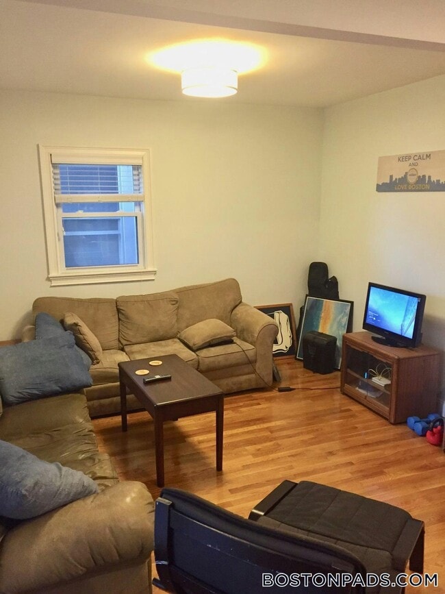 Photo - 21 Washburn St Unidad 1