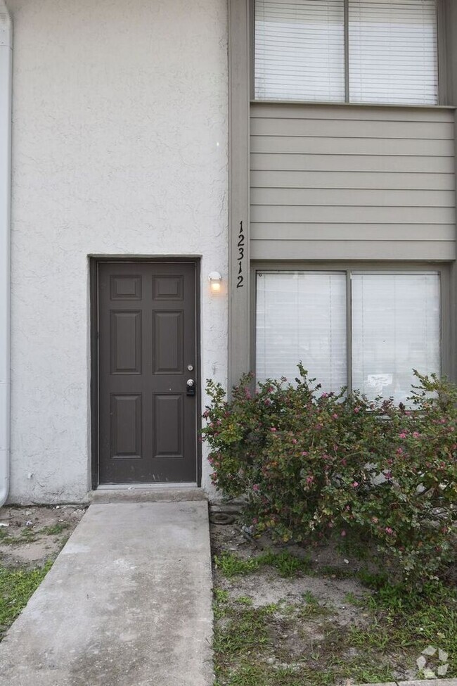 Building Photo - 2Bdrm 1.5Bath -- Townhome near UCF and Wat...