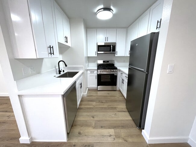 Building Photo - 10425 Tabor St Rental