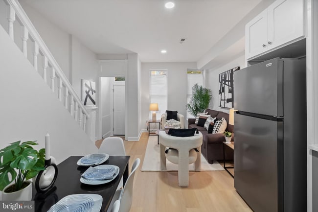 Photo - 431 Whitridge Ave