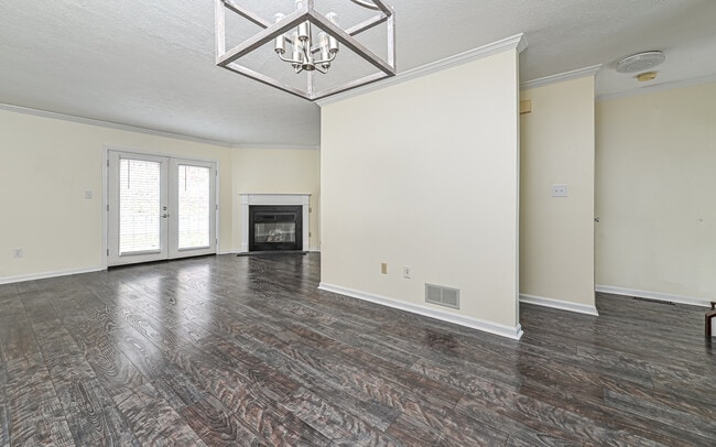 Photo - 417 Ten Point Ln