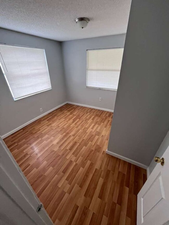 Photo - Beautiful 2 bedroom 1 bathroom Single Family House!