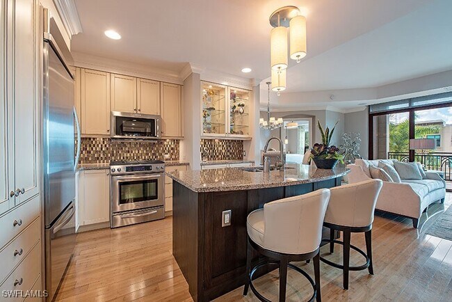 Photo - 9115 Strada Pl Unit 5308