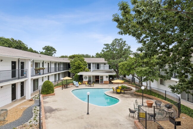 Photo - Carriage House