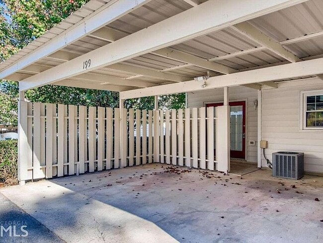 Photo - 199 Holcomb Ferry Rd