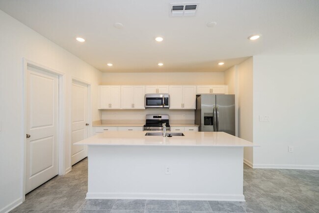 Photo - 1792 Foreman Rd