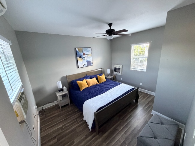 Photo - 910 N Rocheblave St Unidad 910 N. Rocheblave,  B